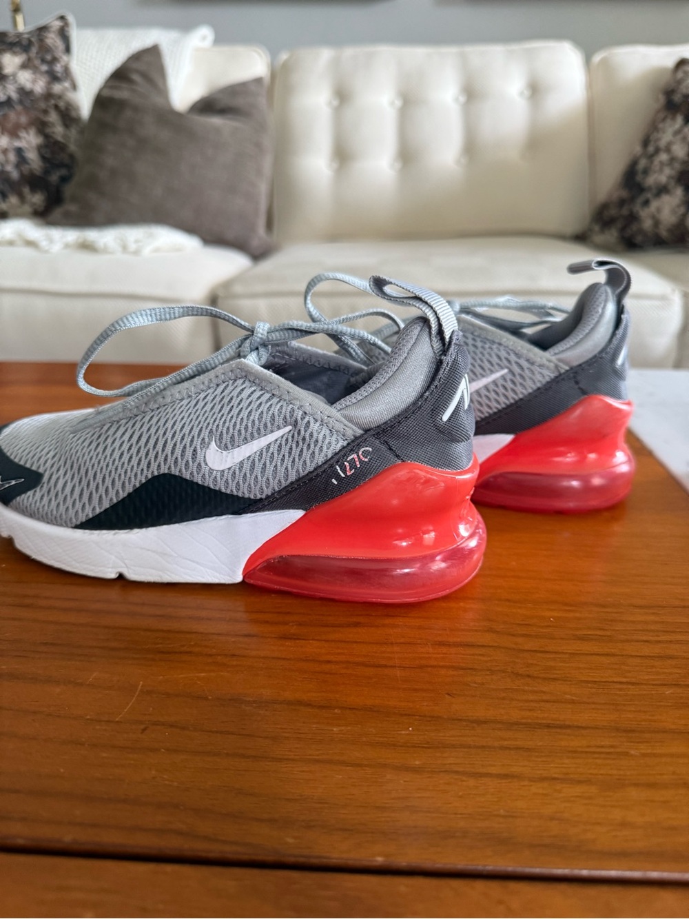 Boys Nike Air Max 270 | size 1 - Picture 6 of 7